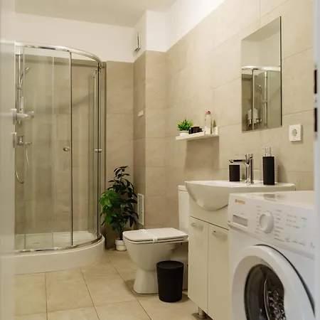 New Building -- Downtown Tineretului Oasis -- Self Check-in --1min Metro Station * Bukarest