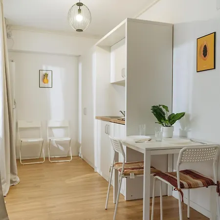 Apartament New Building -- Downtown Tineretului Oasis -- Self Check-in --1min Metro Station Bukareszt