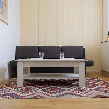 New Building -- Downtown Tineretului Oasis -- Self Check-in --1min Metro Station Апартаменты *