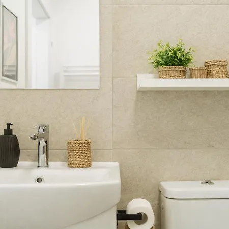 New Building -- Downtown Tineretului Oasis -- Self Check-in --1min Metro Station *