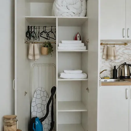 Appartement New Building -- Downtown Tineretului Oasis -- Self Check-in --1min Metro Station Boekarest