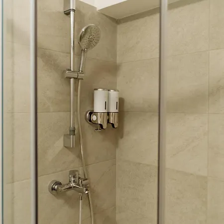 Apartamento New Building -- Downtown Tineretului Oasis -- Self Check-in --1min Metro Station Bucareste