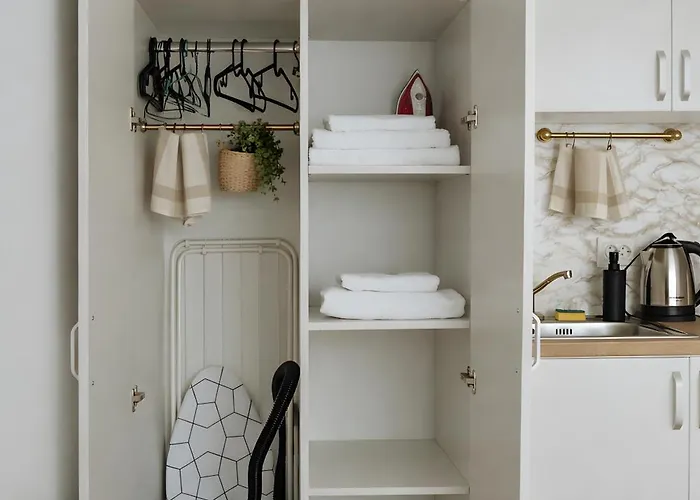 New Building -- Downtown Tineretului Oasis -- Self Check-in --1min Metro Station