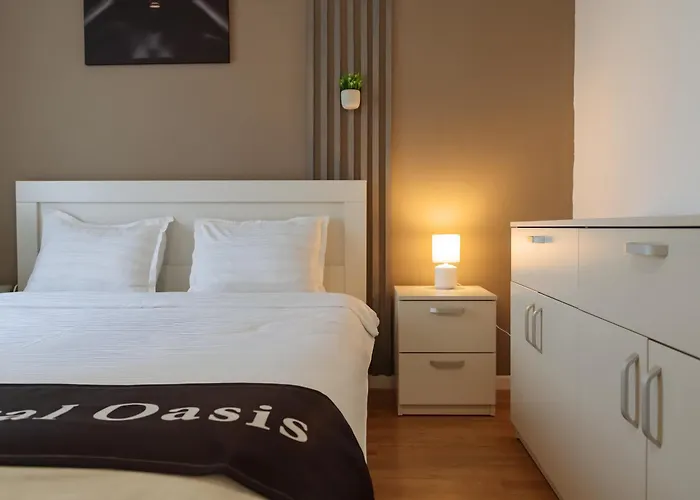 New Building -- Downtown Tineretului Oasis -- Self Check-in --1min Metro Station Apartamento