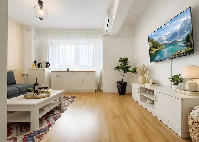 New Building -- Downtown Tineretului Oasis -- Self Check-in --1min Metro Station Bucareste