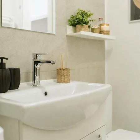 Apartament New Building -- Downtown Tineretului Oasis -- Self Check-in --1min Metro Station *